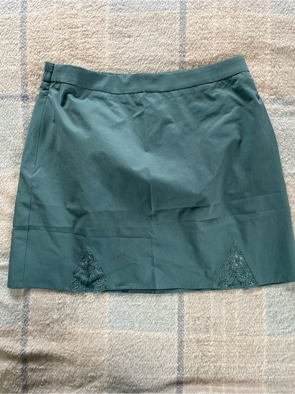 HALARA Teal Green Linen Mini Skirt with Lace Insets